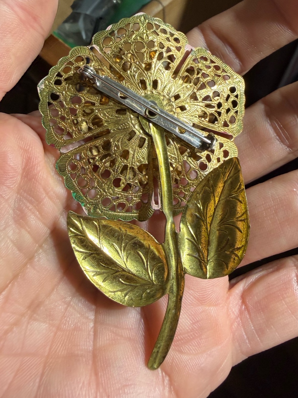 VintageGold Tone filigree Pink Flower Brooch - Picture 4 of 4